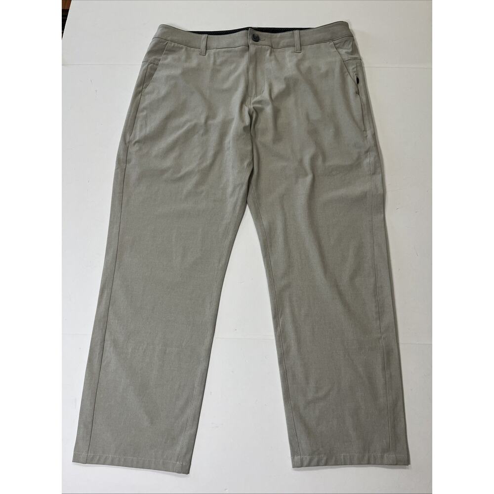 Vuori Pants Mens 33X25 Grey Casual Athleisure Commuter V431S